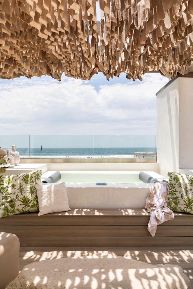 la casa en la playa de una interiorista con sus dos hijos