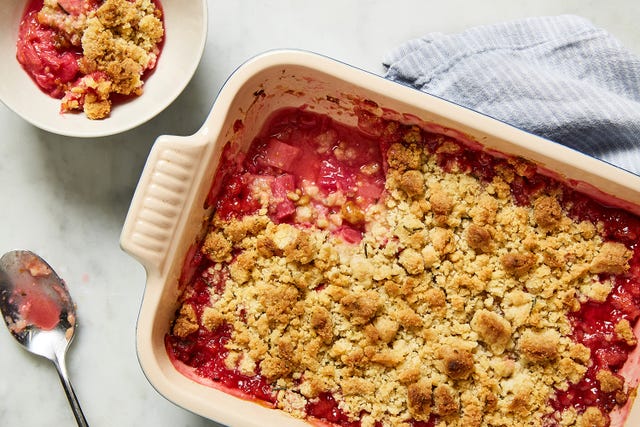 rhubarb crumble