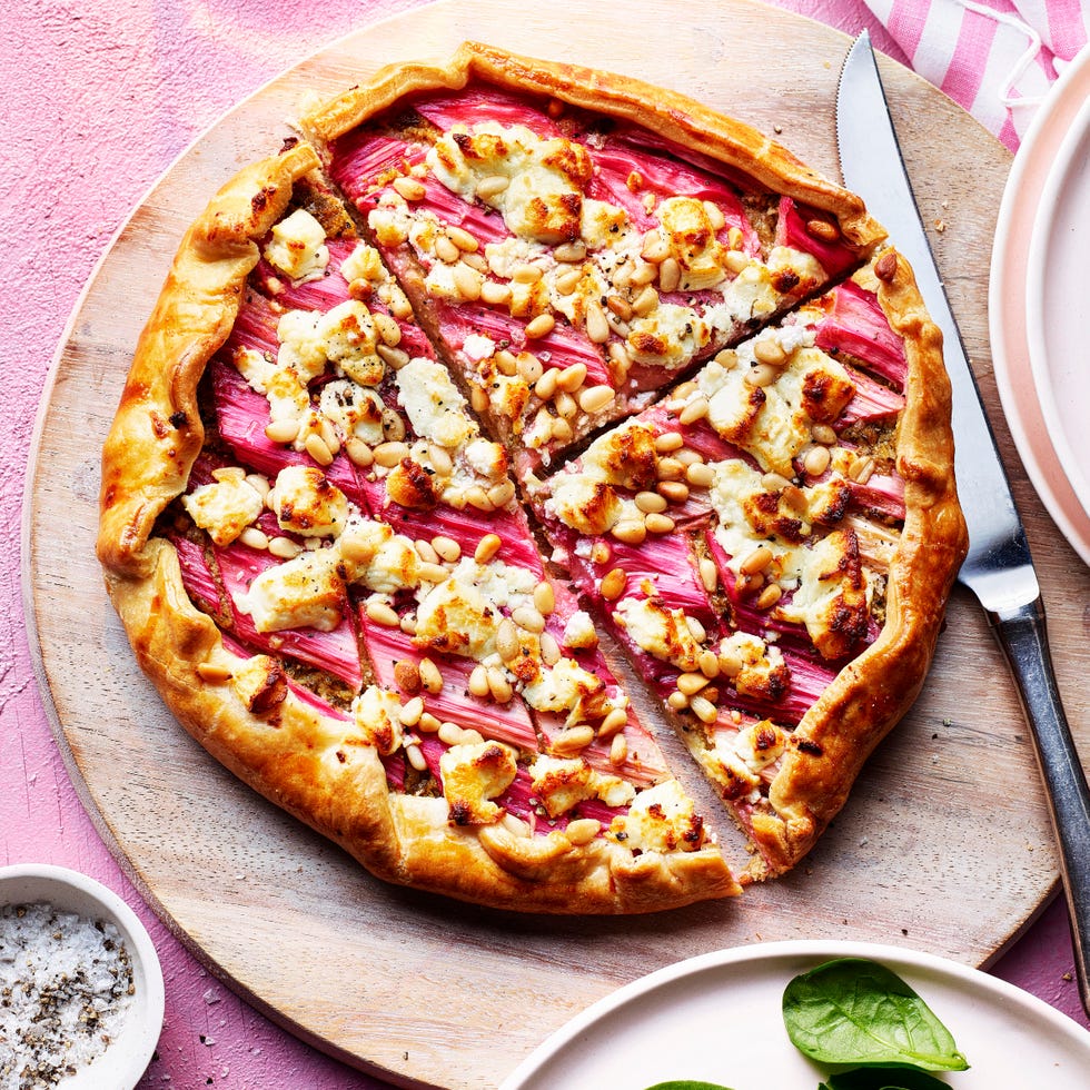 rhubarb and goats cheese galette