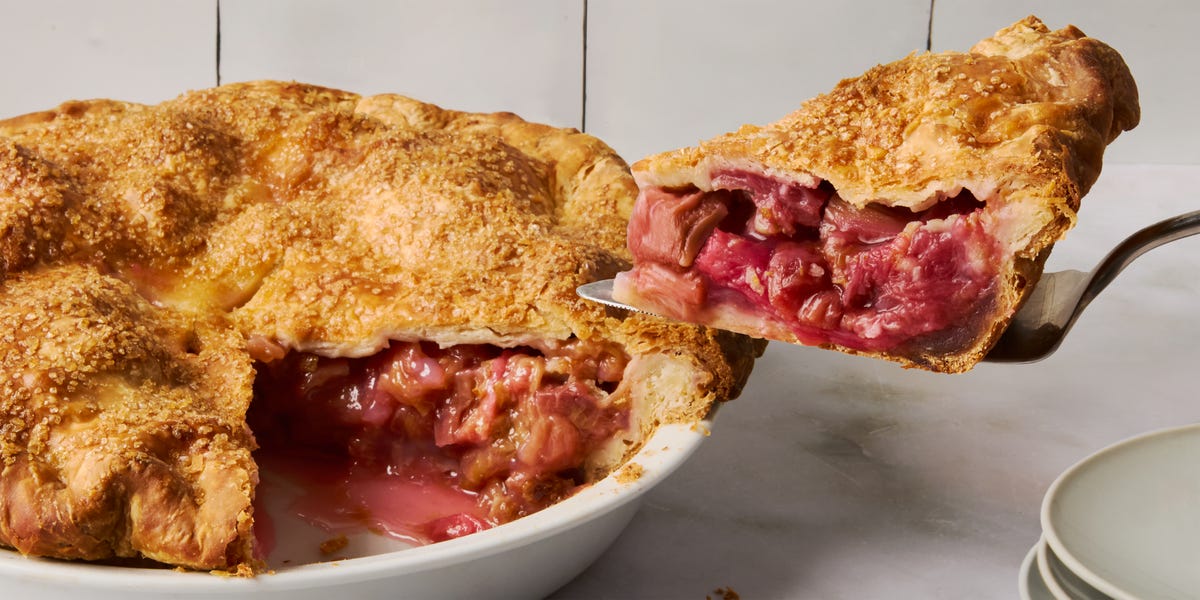 preview for Rhubarb Pie = The Perfect Spring Dessert