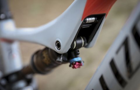 A mini-tool hidden by the shock mount further lightens your load.