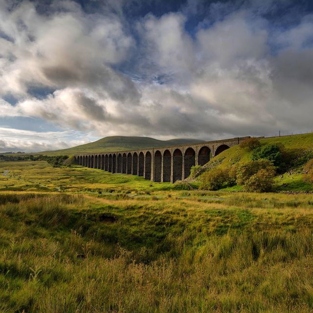 ribblehead viaduct, yorkshire dales national park