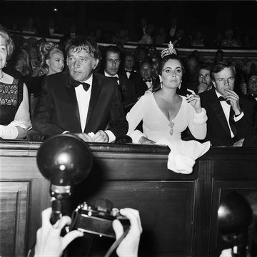 richard burton and liz taylor at the opera of paris in 1967