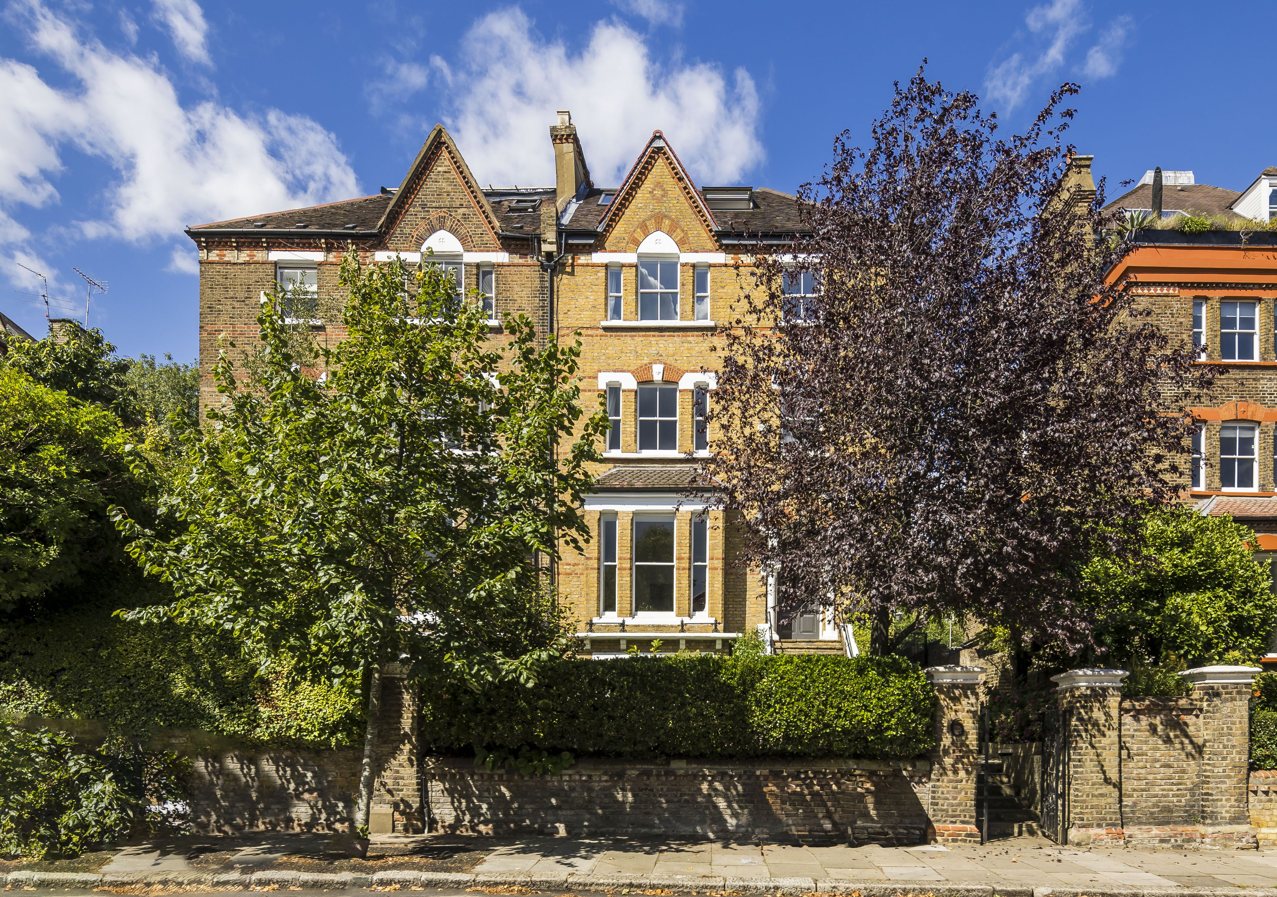 Richard Burton s Former Hampstead Home Now For Sale