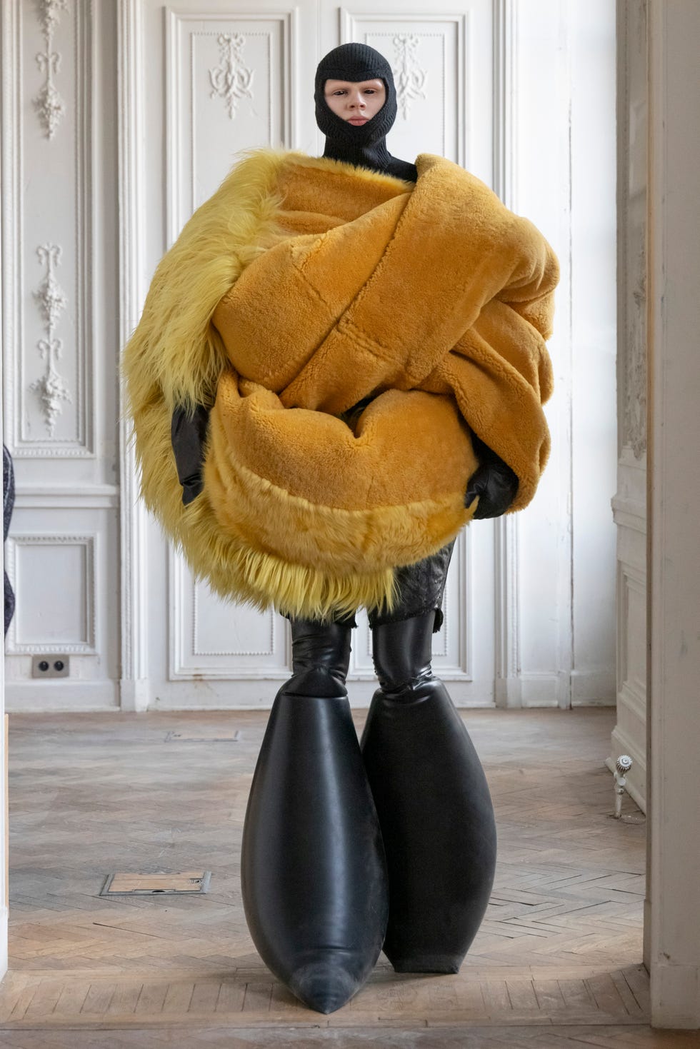 La casa parigina di Rick Owens è il teatro dell