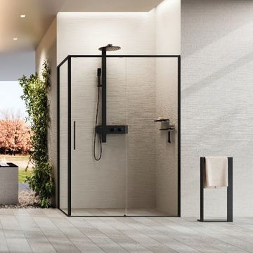 baño moderno con mampara de ducha negra