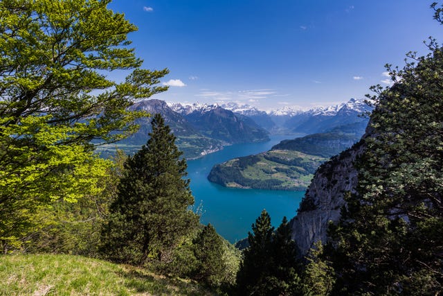 Lakes and mountains holidays