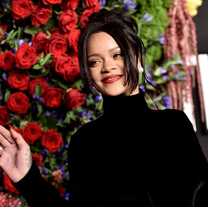 Elle's Fashion Boudoir : Rihanna in Givenchy