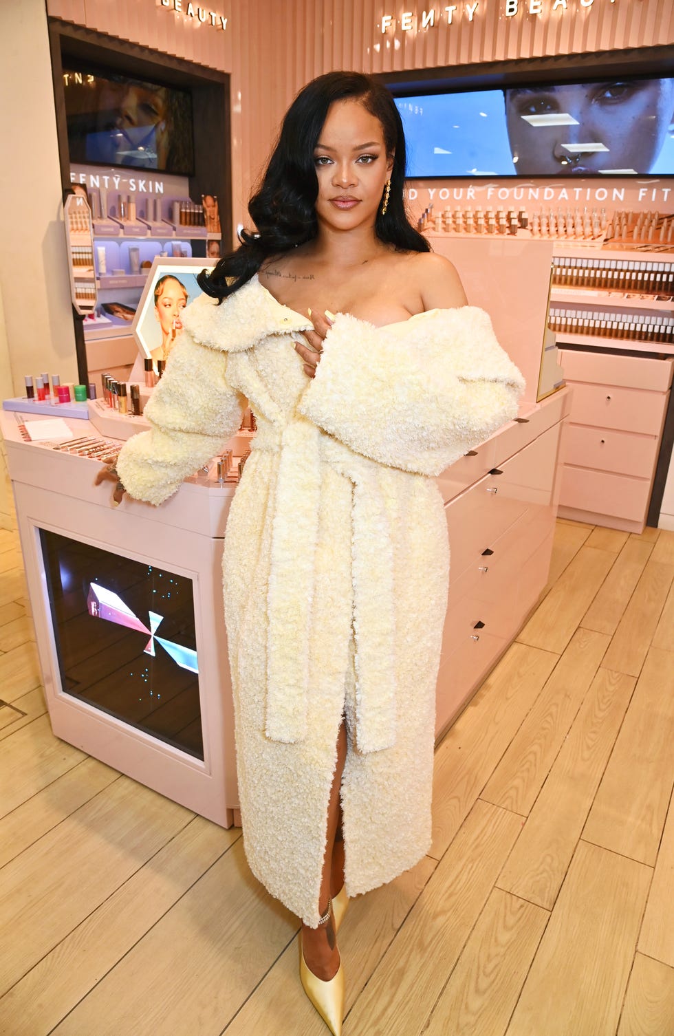 rihanna celebrates the launch of fenty hair exclusively at selfridges