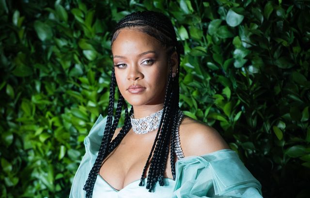 Rihanna op rode loper van de British Fashion Awards 2019