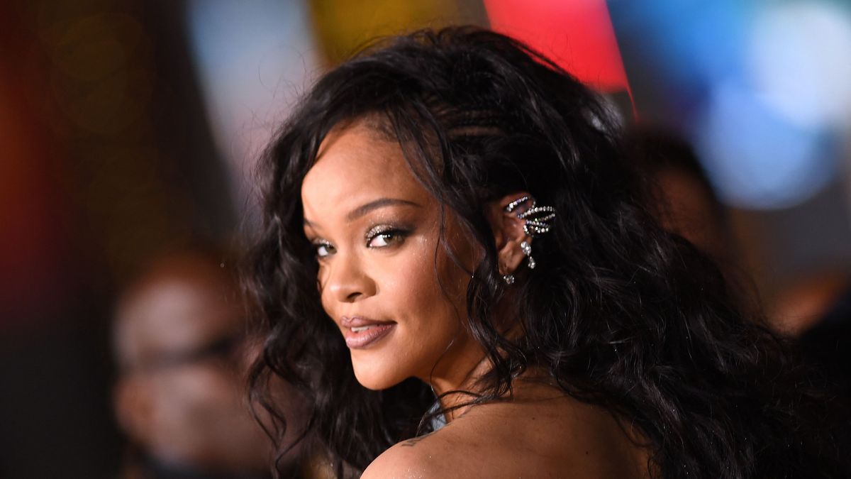 Rihanna Stars in Pharrell's First Louis Vuitton Campaign as