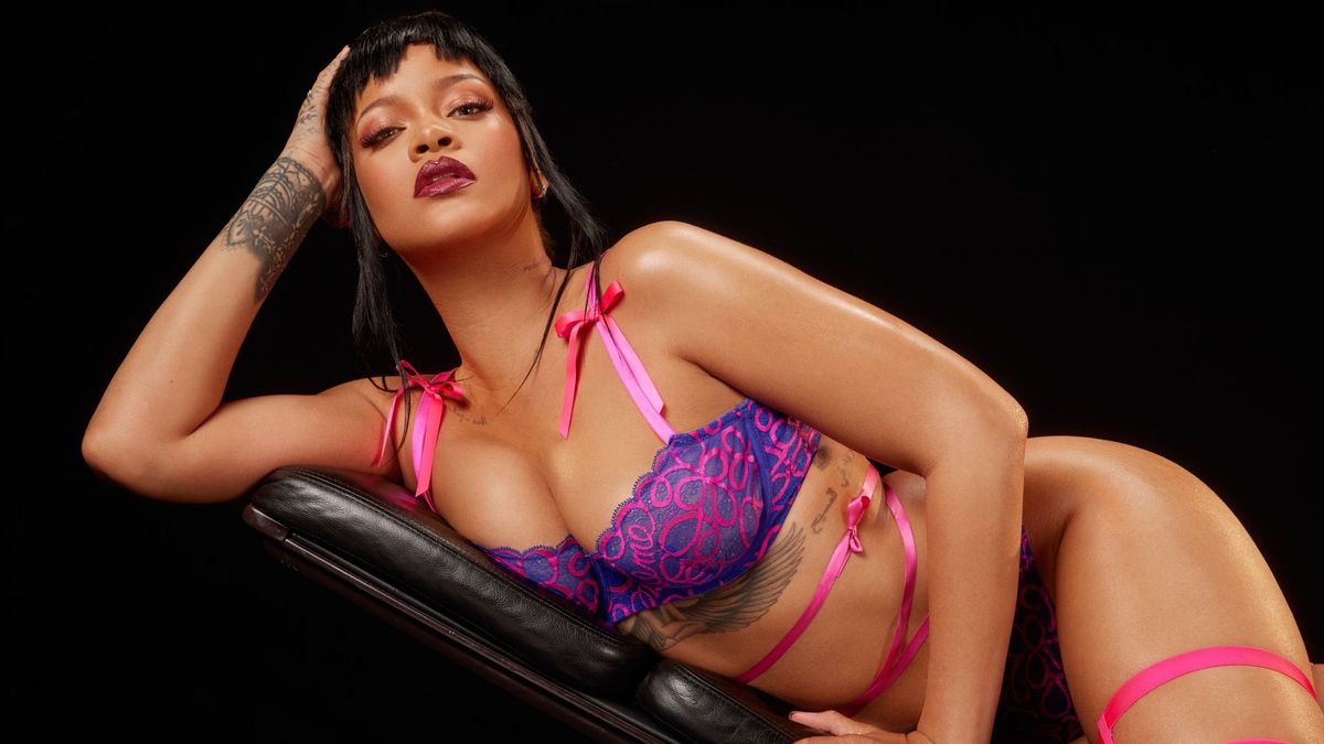 Rihanna's new Savage x Fenty lingerie pics are fi-ya