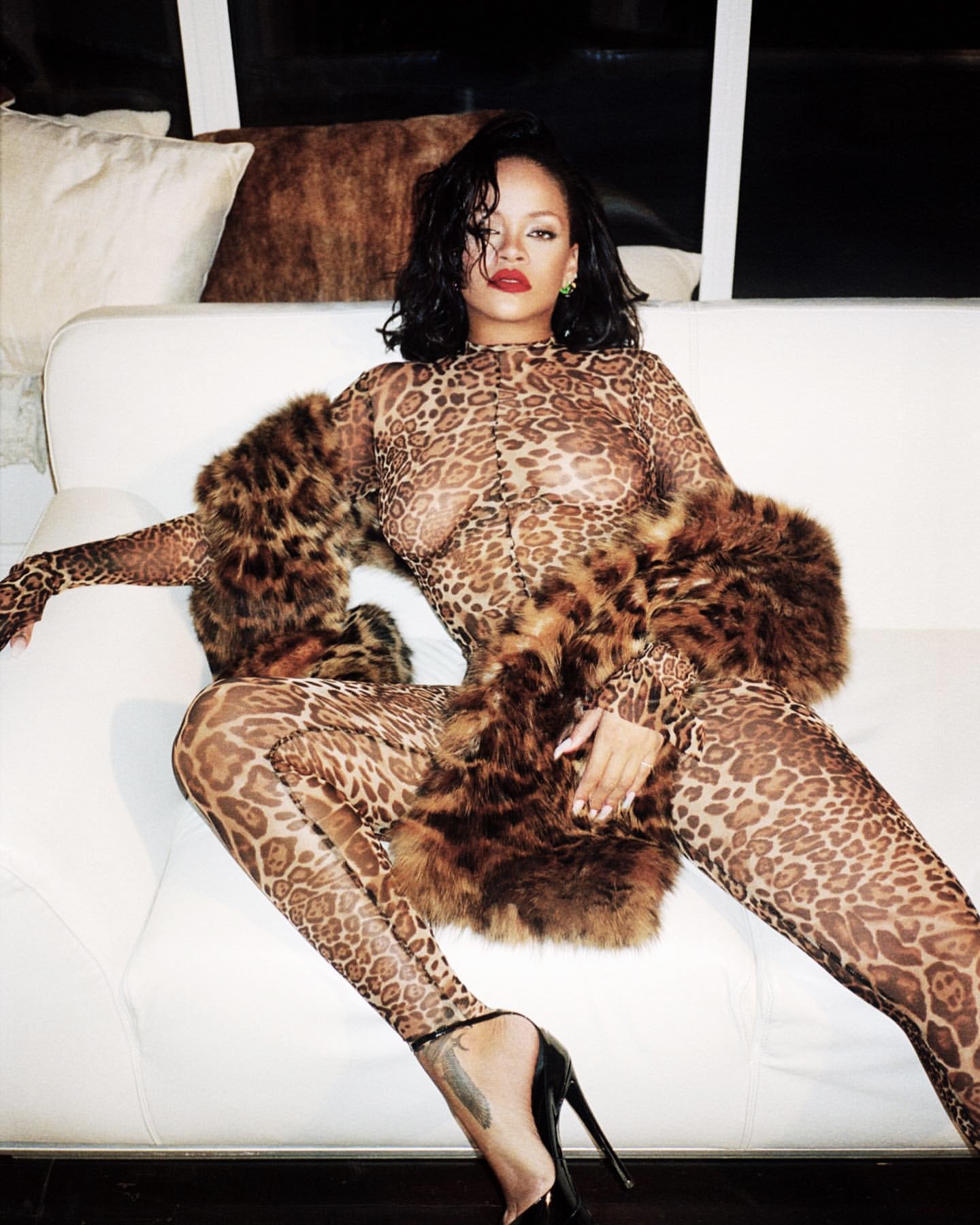 Rihanna nacked