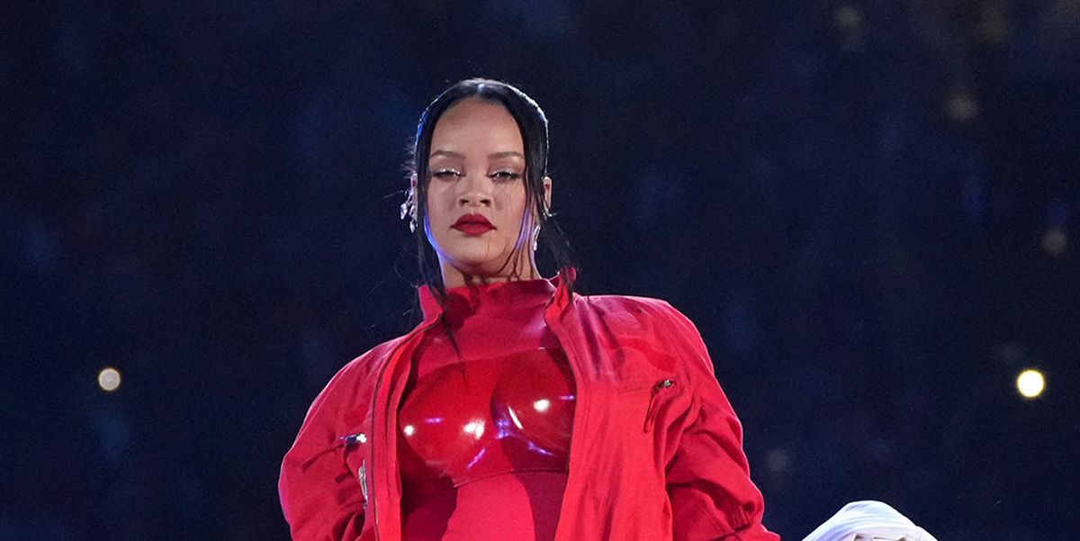 rihanna super bowl red