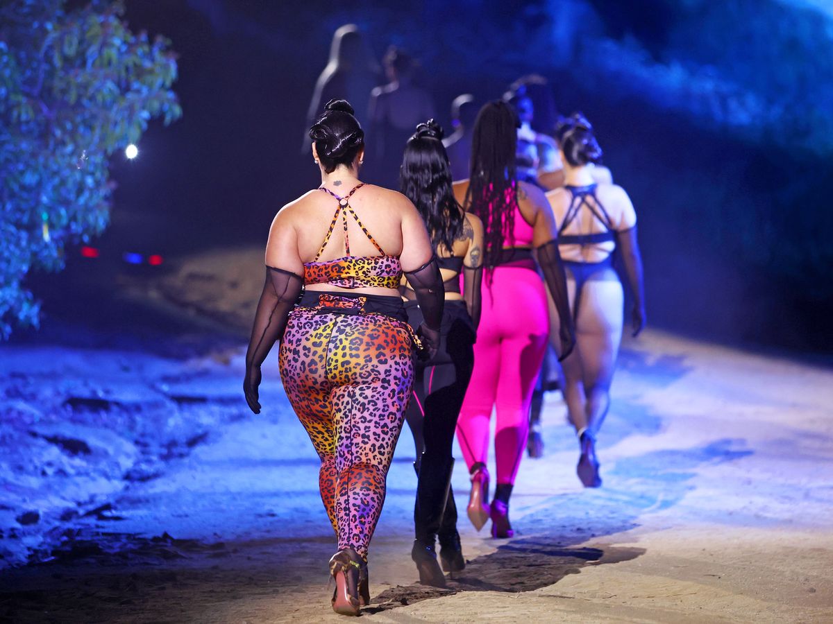 Here's What Down At The​ Savage X Fenty Runway Show - Popdust