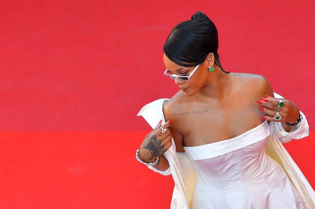 Rihanna lässt Maori-Tattoo überstechen