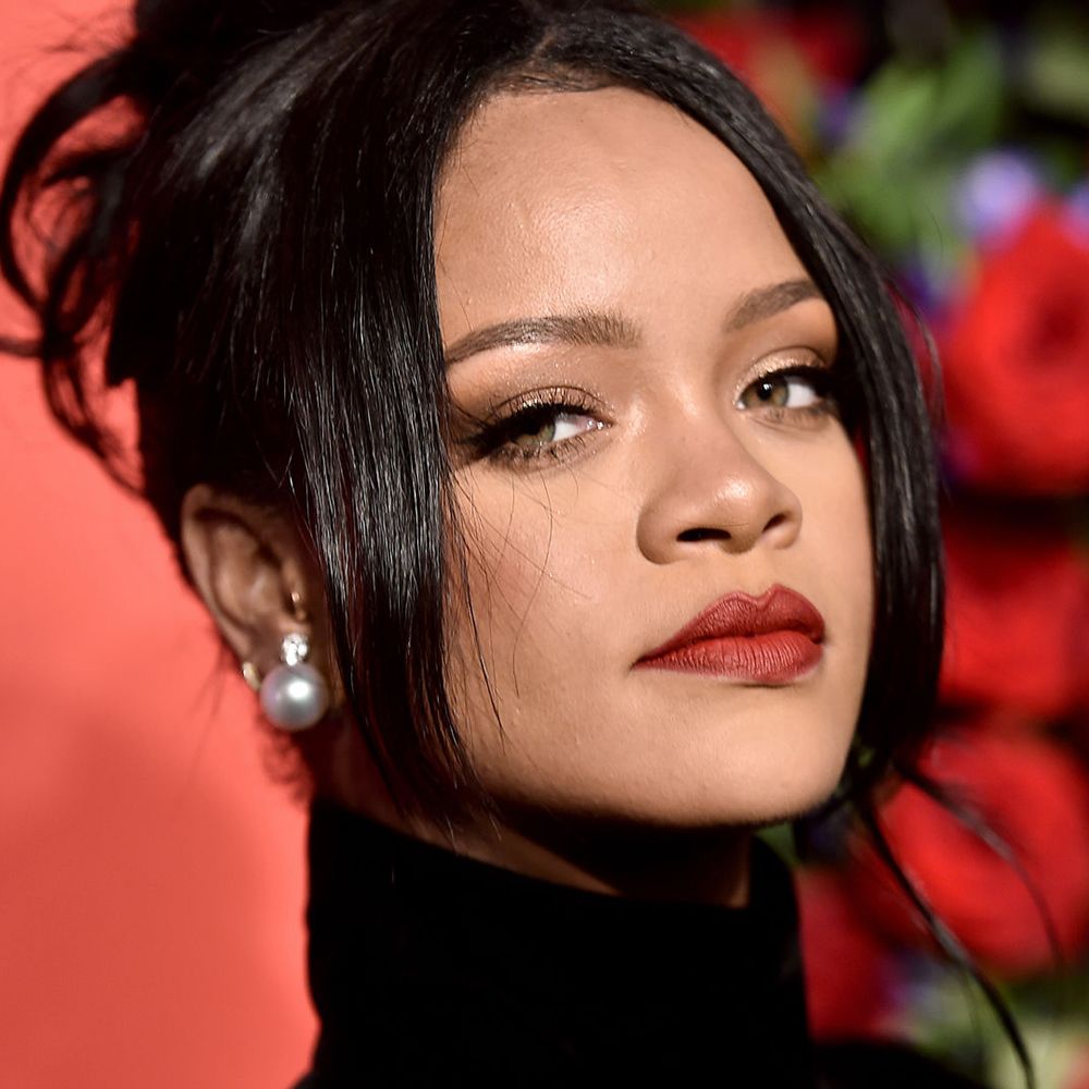 Rihanna - Biography, Singer, Entertainer