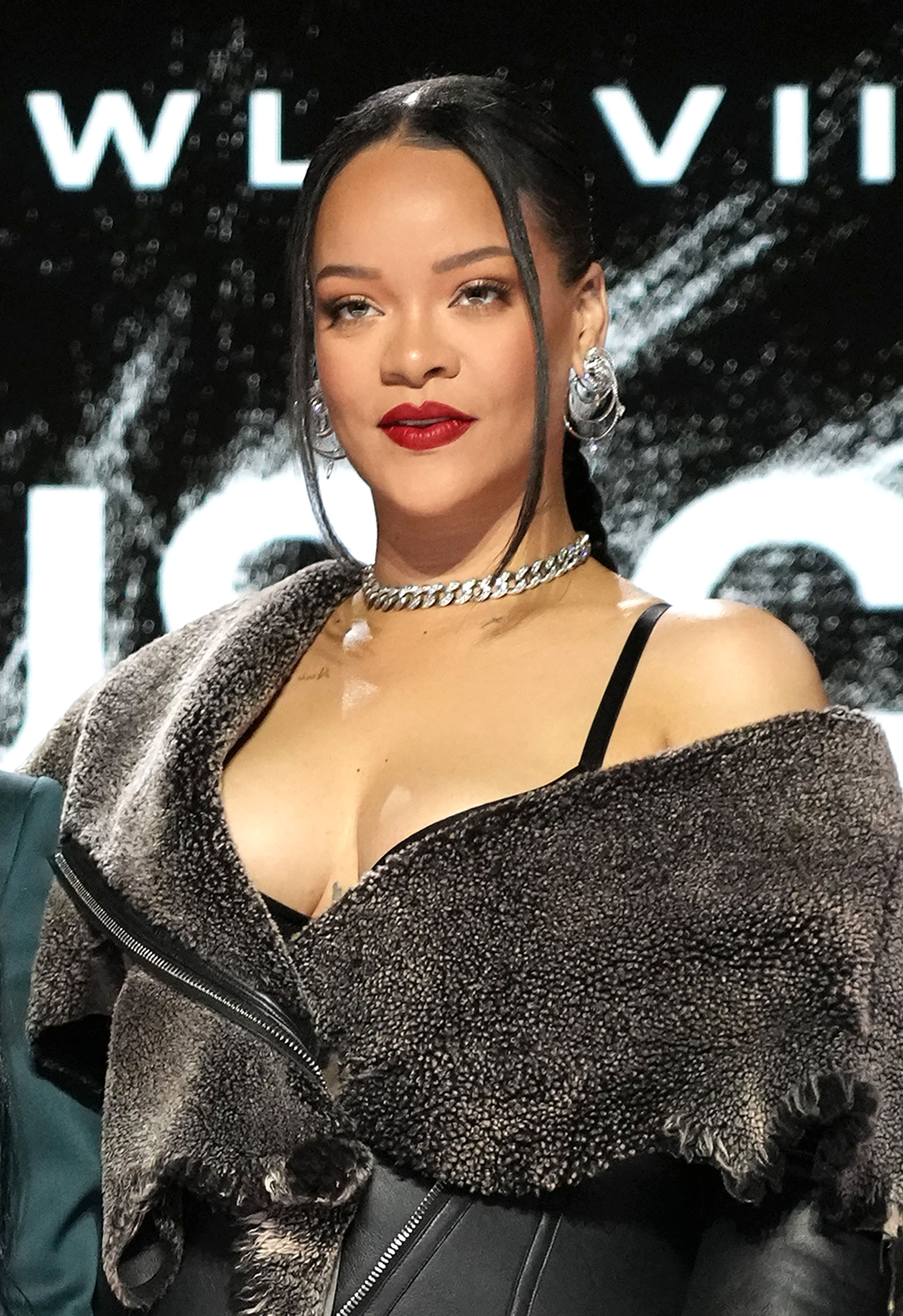 Rihannas Hair Evolution  60 Hairstyles We Know Youll Love