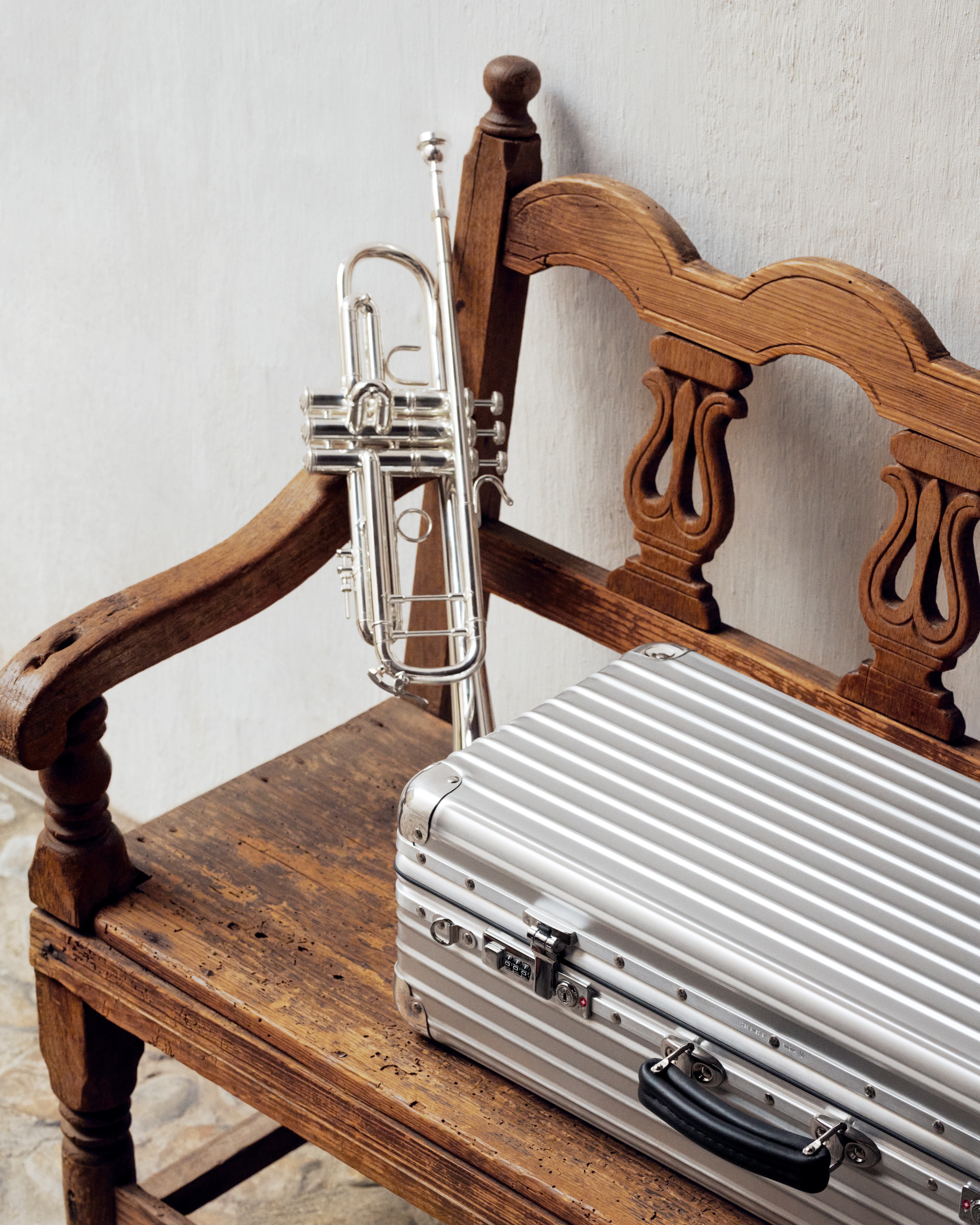 RIMOWA トランプ ノベルティ アルミケース リモワとゲバのコラボレーションが再登場！ファン待望の