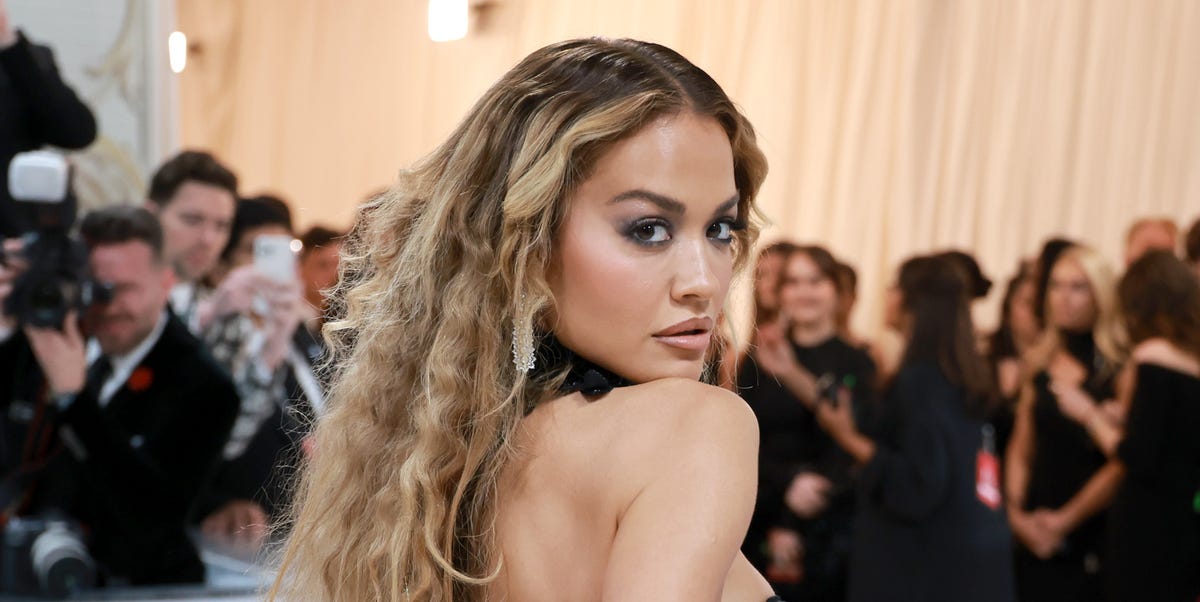 Rita Ora Is A Totally Sculpted Pilates Queen In This IG Workout Video