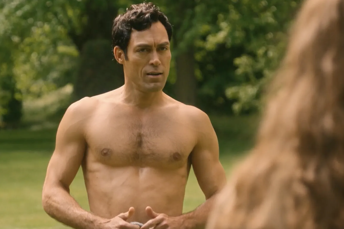 Is Alex Hassell wearing a prosthetic in Rivals nude scene?