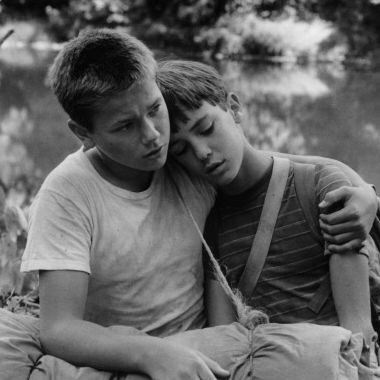 river phoenix and wil wheaton in 'stand by me'