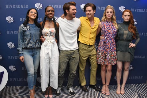 Riverdale Cast Photos - 40 Cute, Funny Pics of the The CW's Riverdale ...