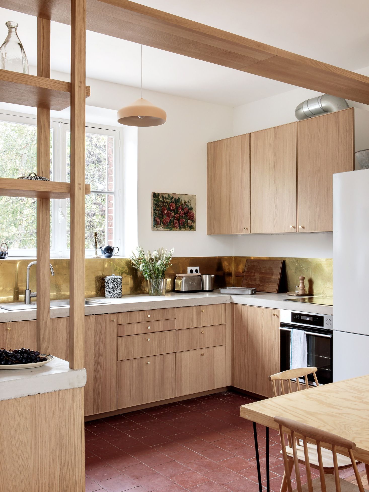 Light Wood Kitchen Cabinets: 10 Brilliant Ideas for Modern Design