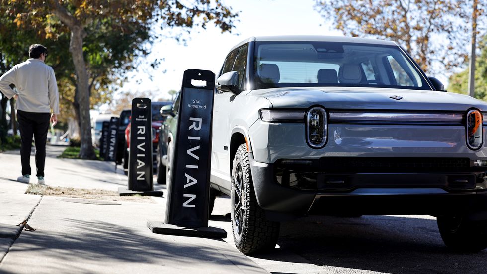 Rivian e Volkswagen aumentam investimento em joint venture