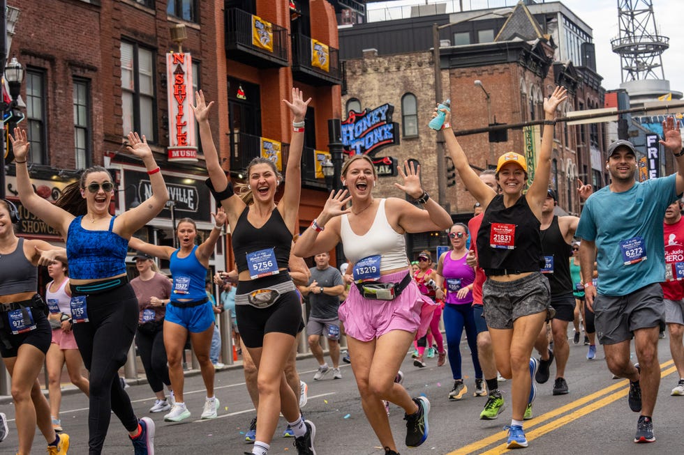 happy runners at st jude rock n roll running series nashville half marathon