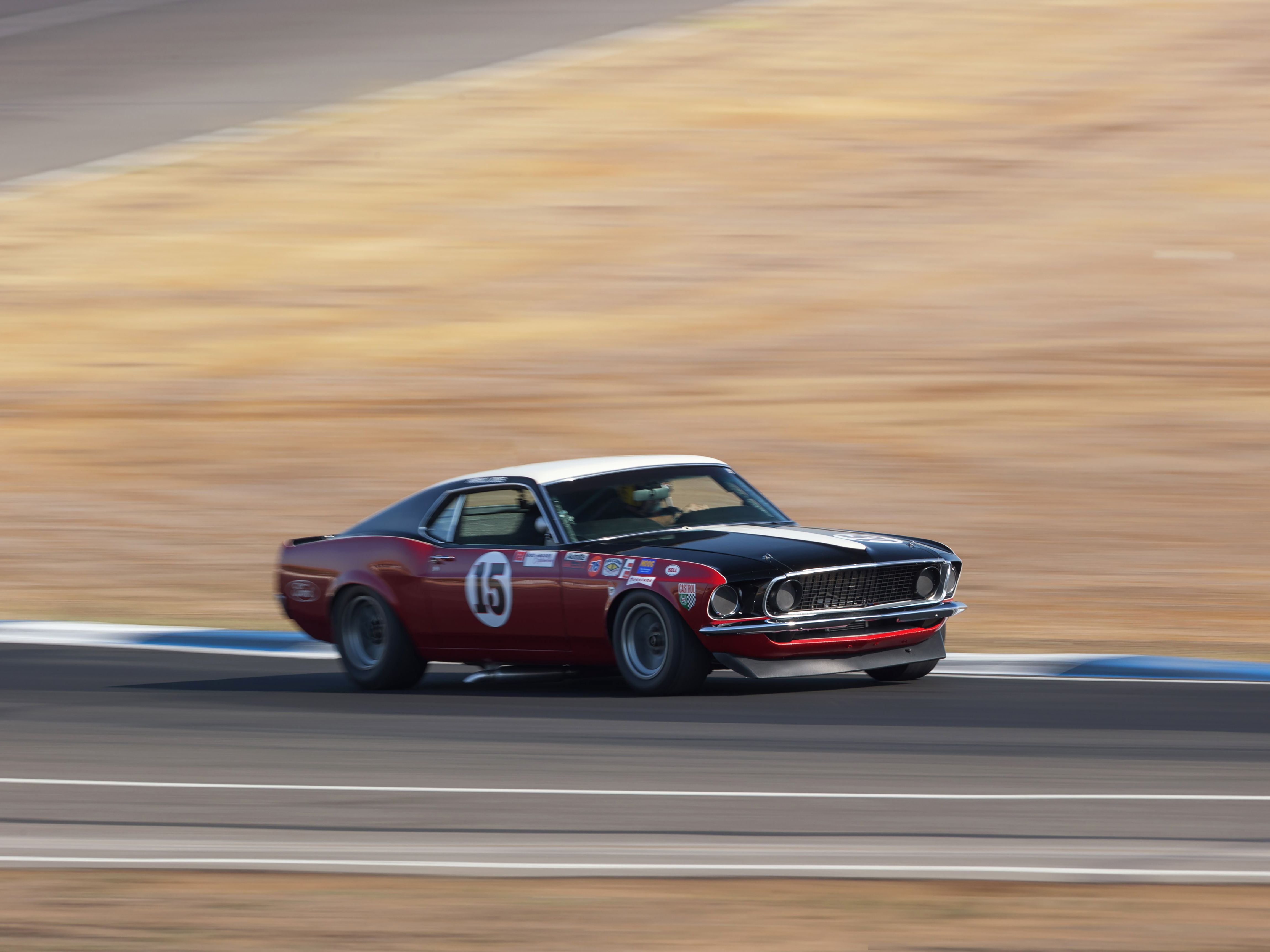 1:18 1969 Parnelli Jones #15 Trans-Am Ford Mustang Boss 302