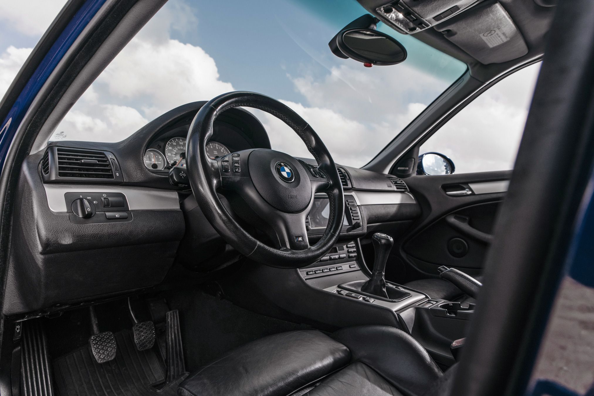 E46 M3 interior  Bmw e46 sedan, Bmw design, Bmw motors