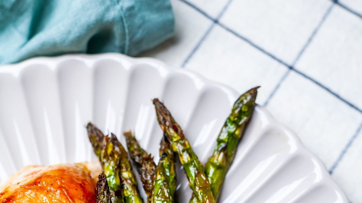 preview for Roasted Asparagus With Chilli And Lemon
