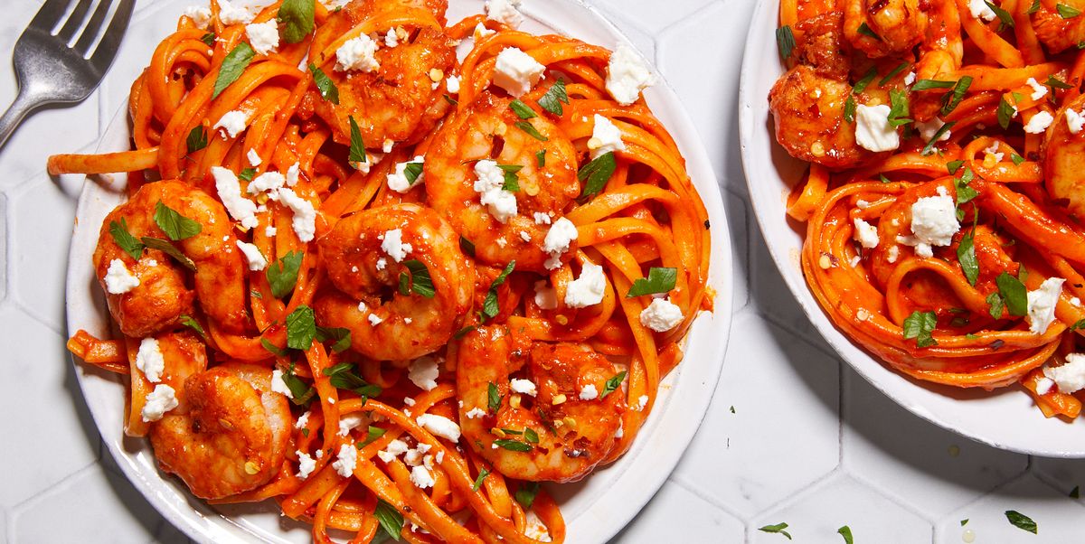 Roasted Red Pepper Shrimp Linguine Is Packed With Flavor