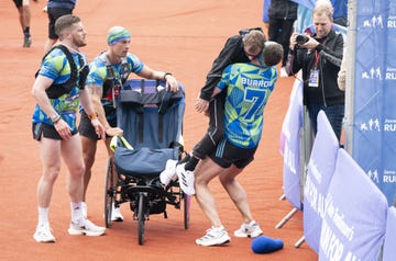 rob burrow leeds marathon 2023