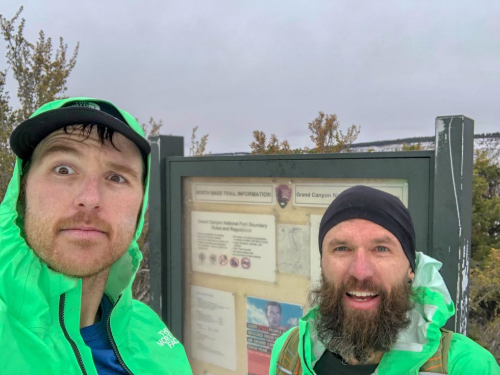 rob krar and mike foote take a selfie together during their r2r2r alt fkt attempt