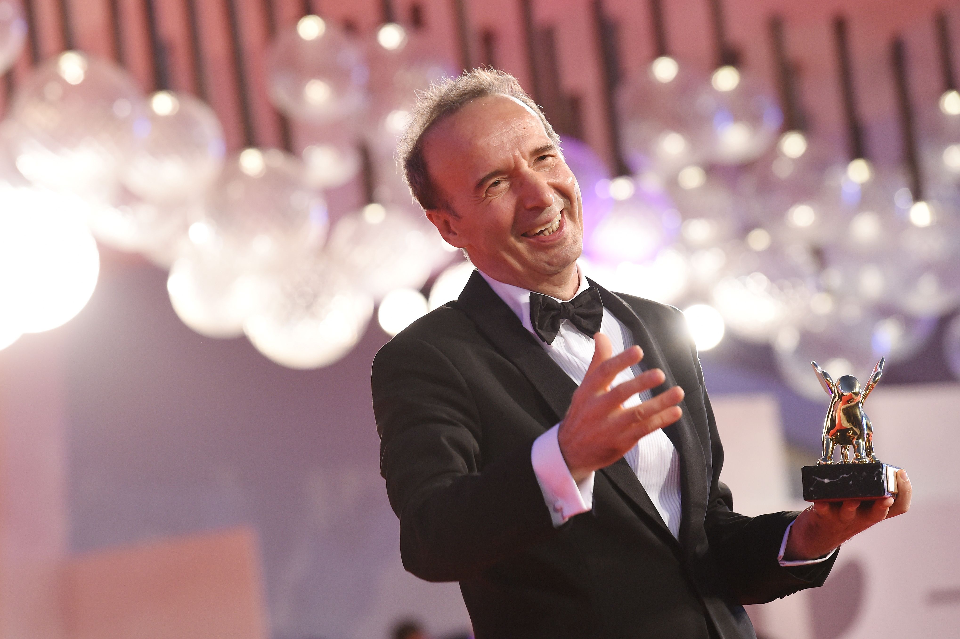 La dedica di Roberto Benigni alla moglie al Festival del Cinema di Venezia 2021 Immagine foto