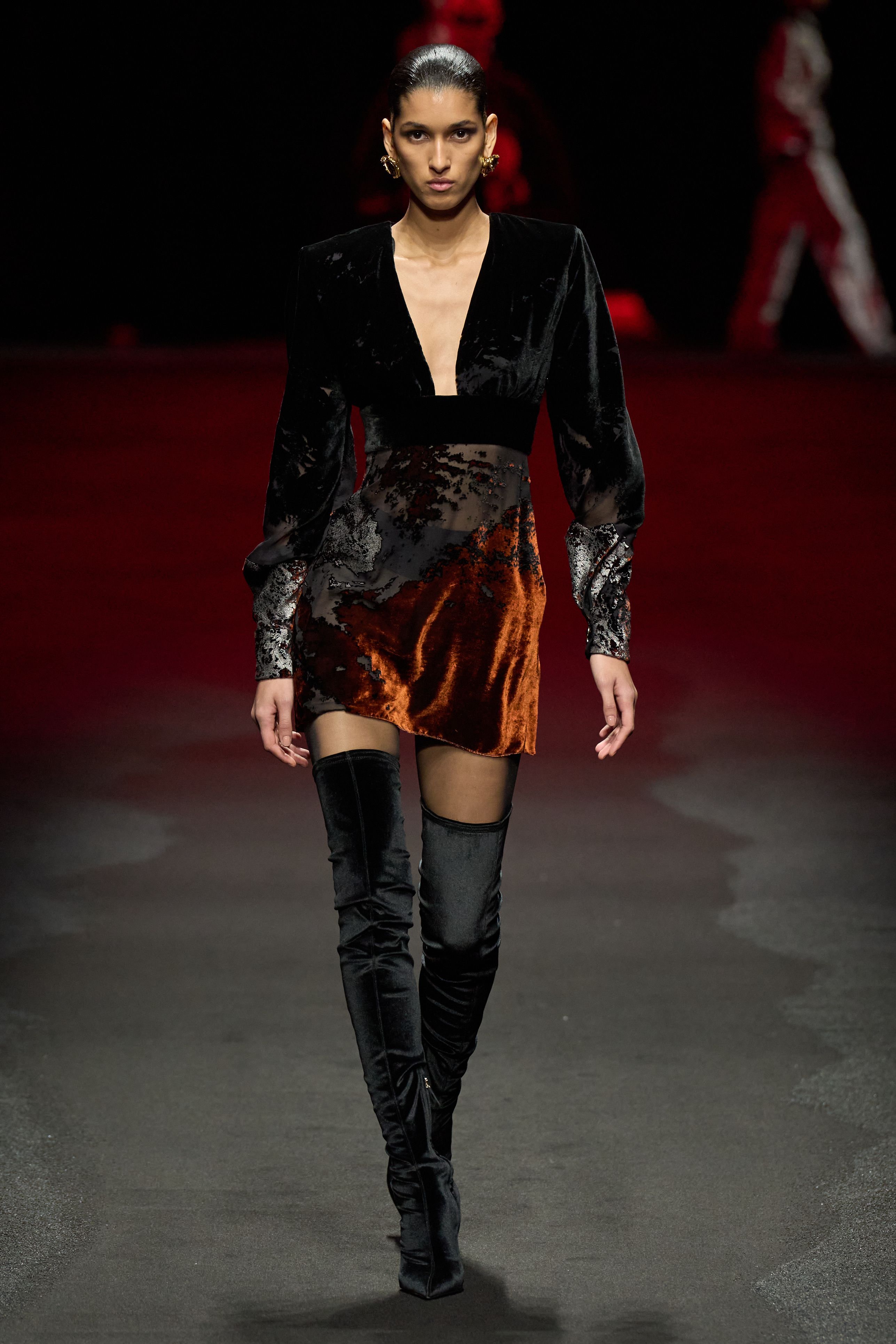 ロベルト カヴァリ（ROBERTO CAVALLI）2025-26秋冬コレクション