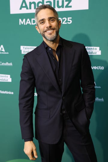 roberto leal recoge el premio talento andaluz en madrid