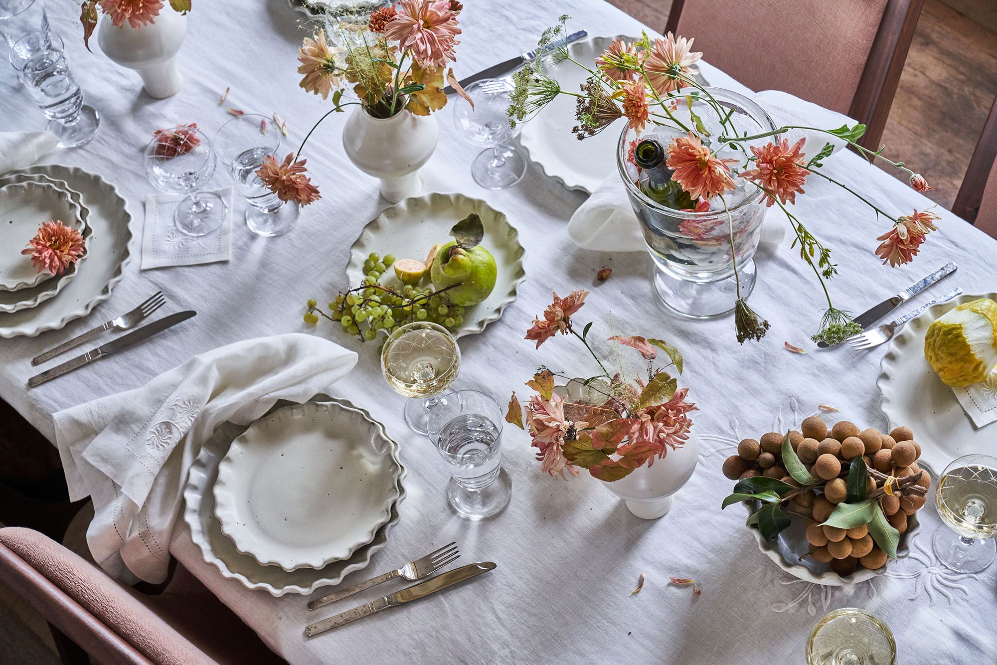 50 Elegant Easter Table Decorating Ideas - Easter Table Decor