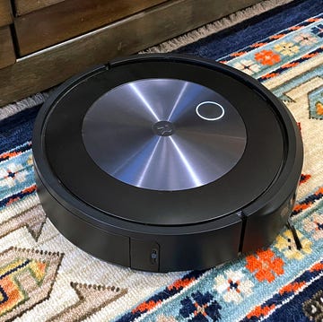 robot vacuum on rug