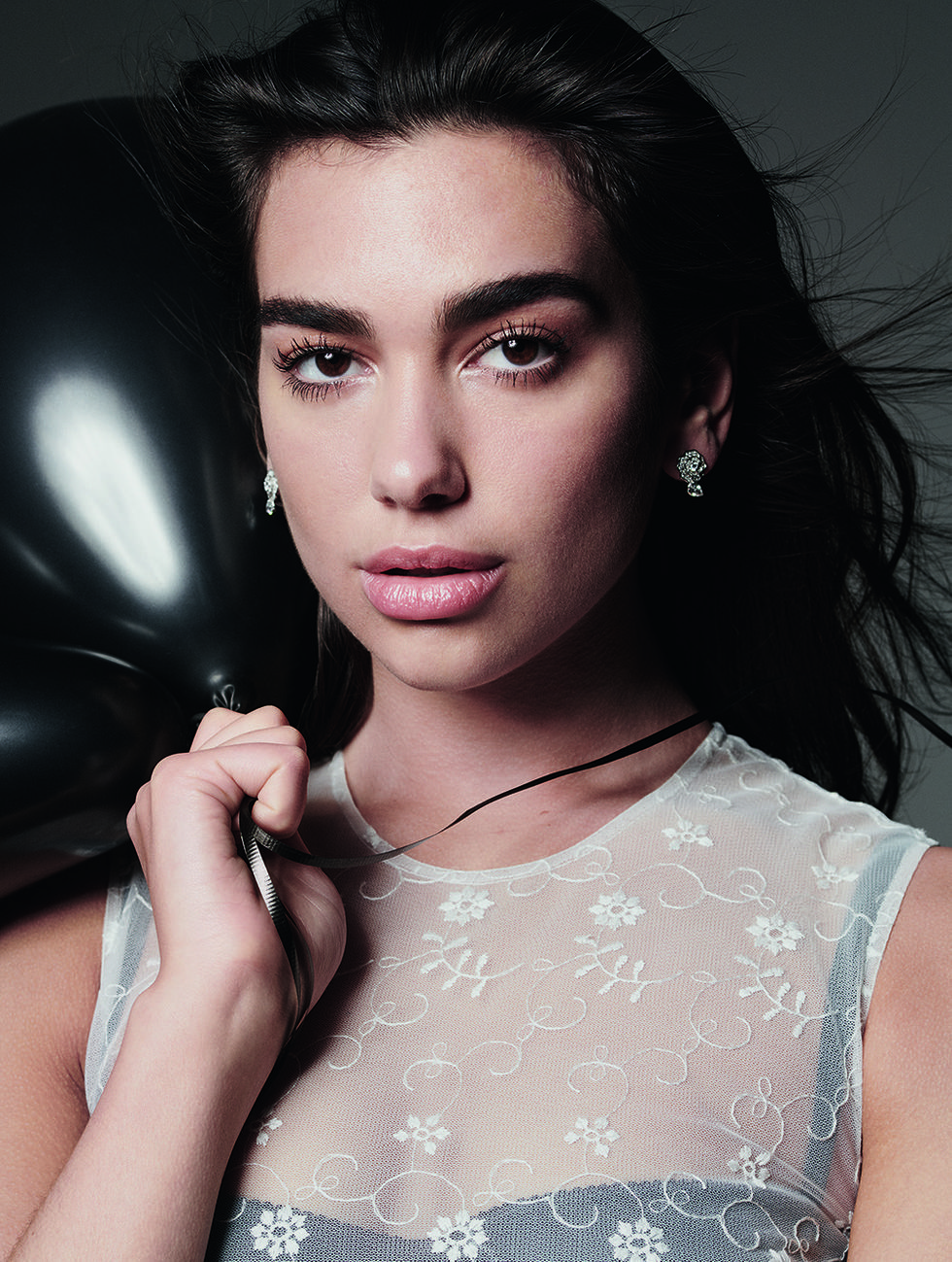 Dua Lipa On Tour Makeup, Early Beauty Memories, And Go-To Scents