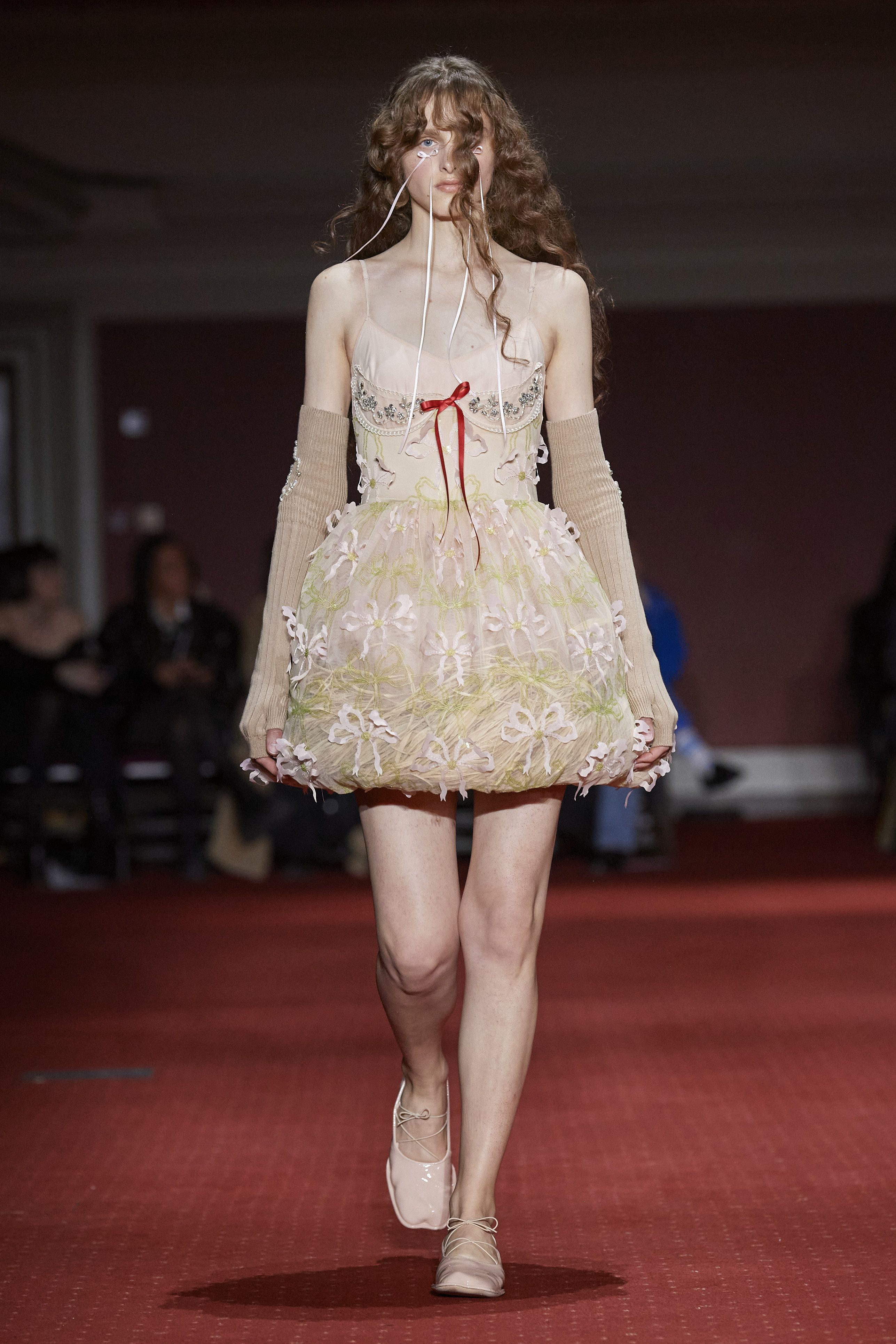 シモーネ ロシャ（SIMONE ROCHA）」2023春夏コレクション