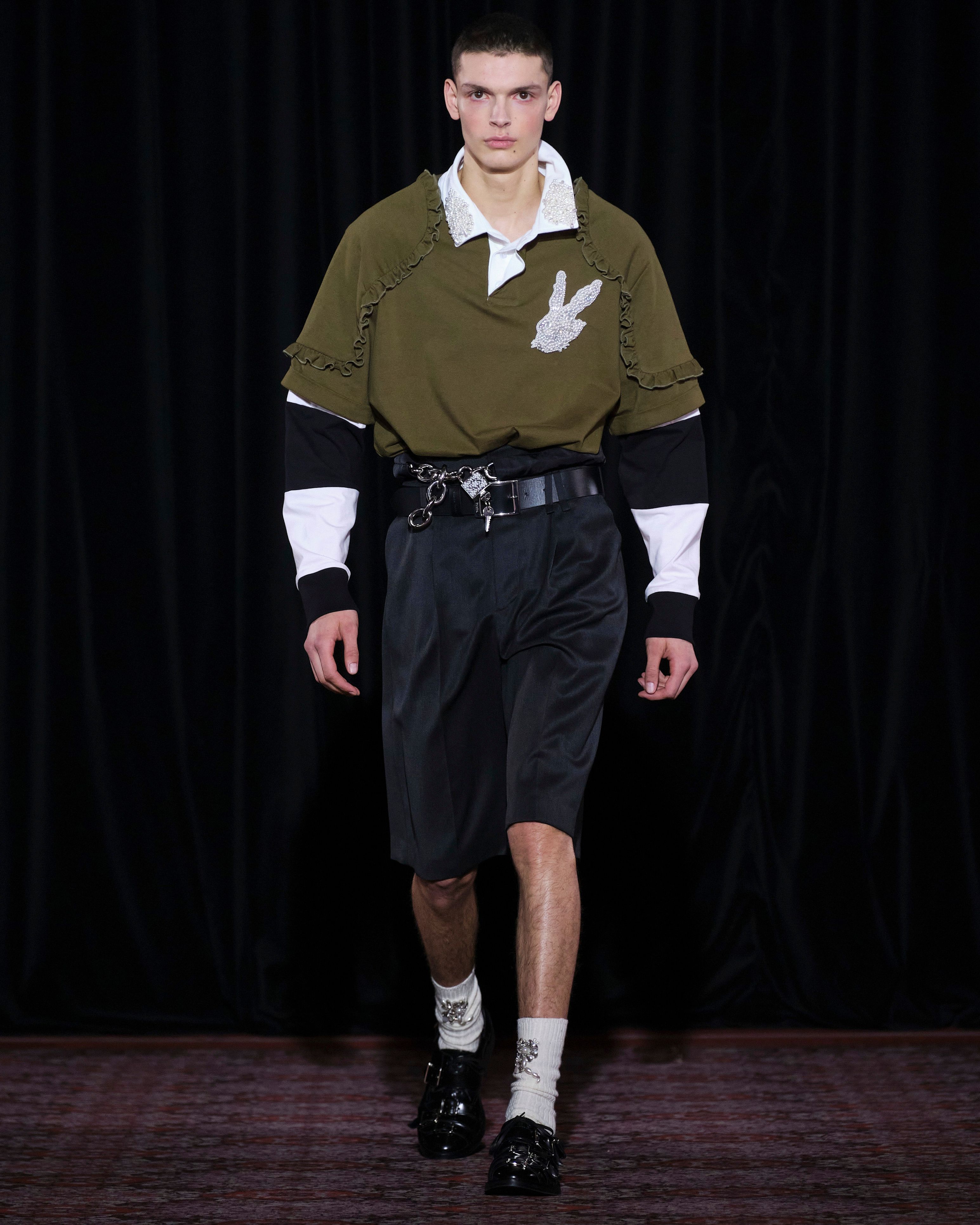 シモーネ ロシャ（SIMONE ROCHA）2025-26秋冬コレクション