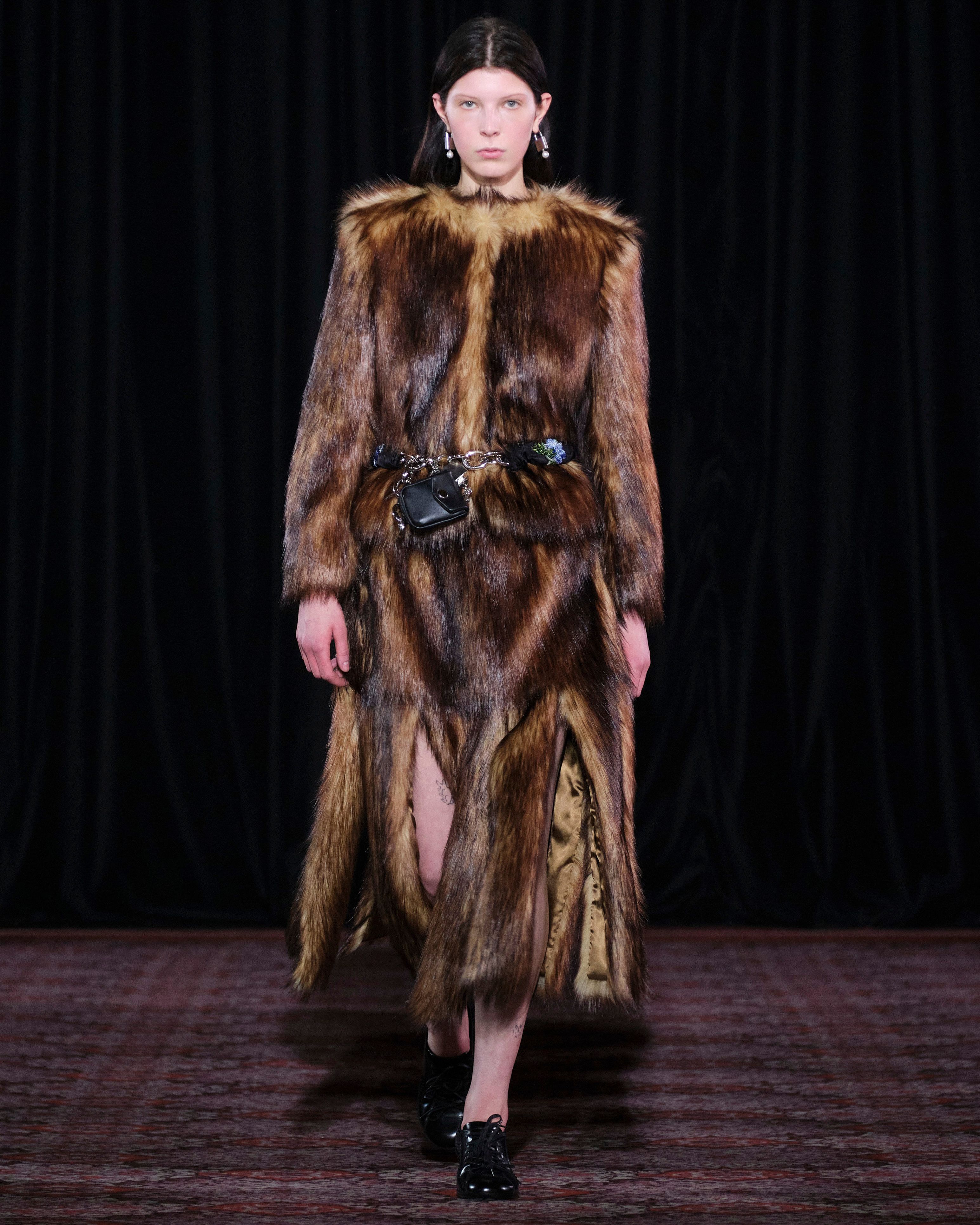 シモーネ ロシャ(SIMONE ROCHA)2025-26秋冬コレクション シモーネ ロシャ(SIMONE ROCHA)2025-26秋冬コレクション