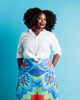 rochelle porter wearing colorful print skirt