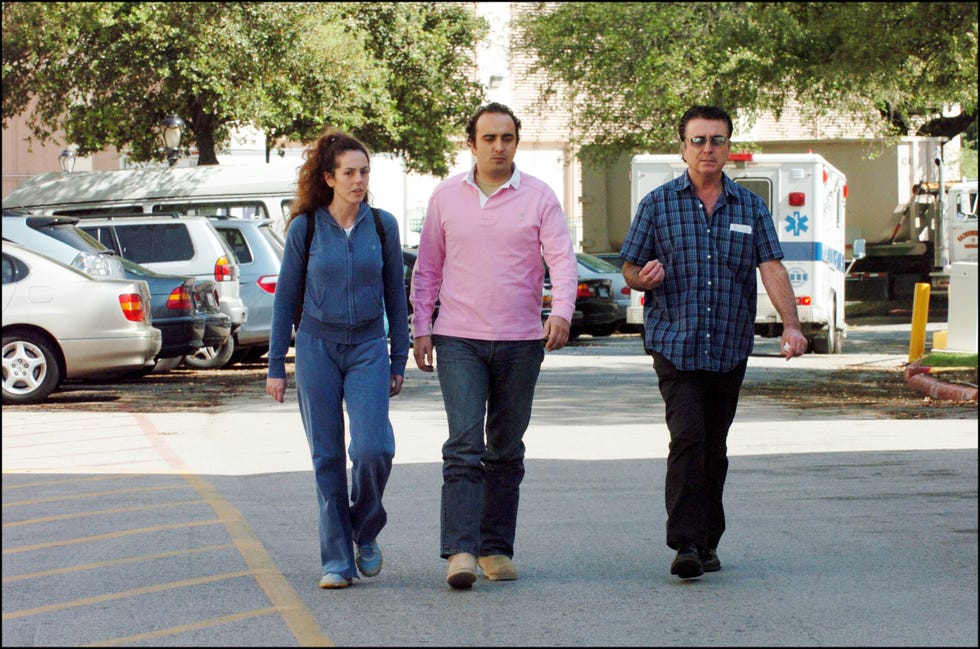 el torero josé ortega cano paseando por las calles de houston junto a su hijastra, rocio carrasco y su yerno, fidel albiac