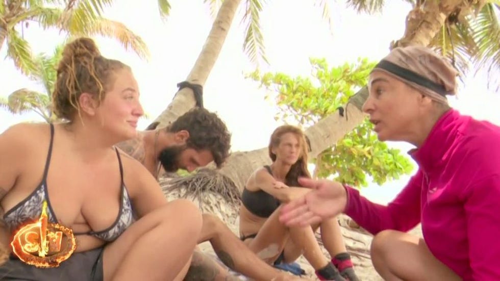 ana maría aldón y rocío flores, enfrentadas por un pedo