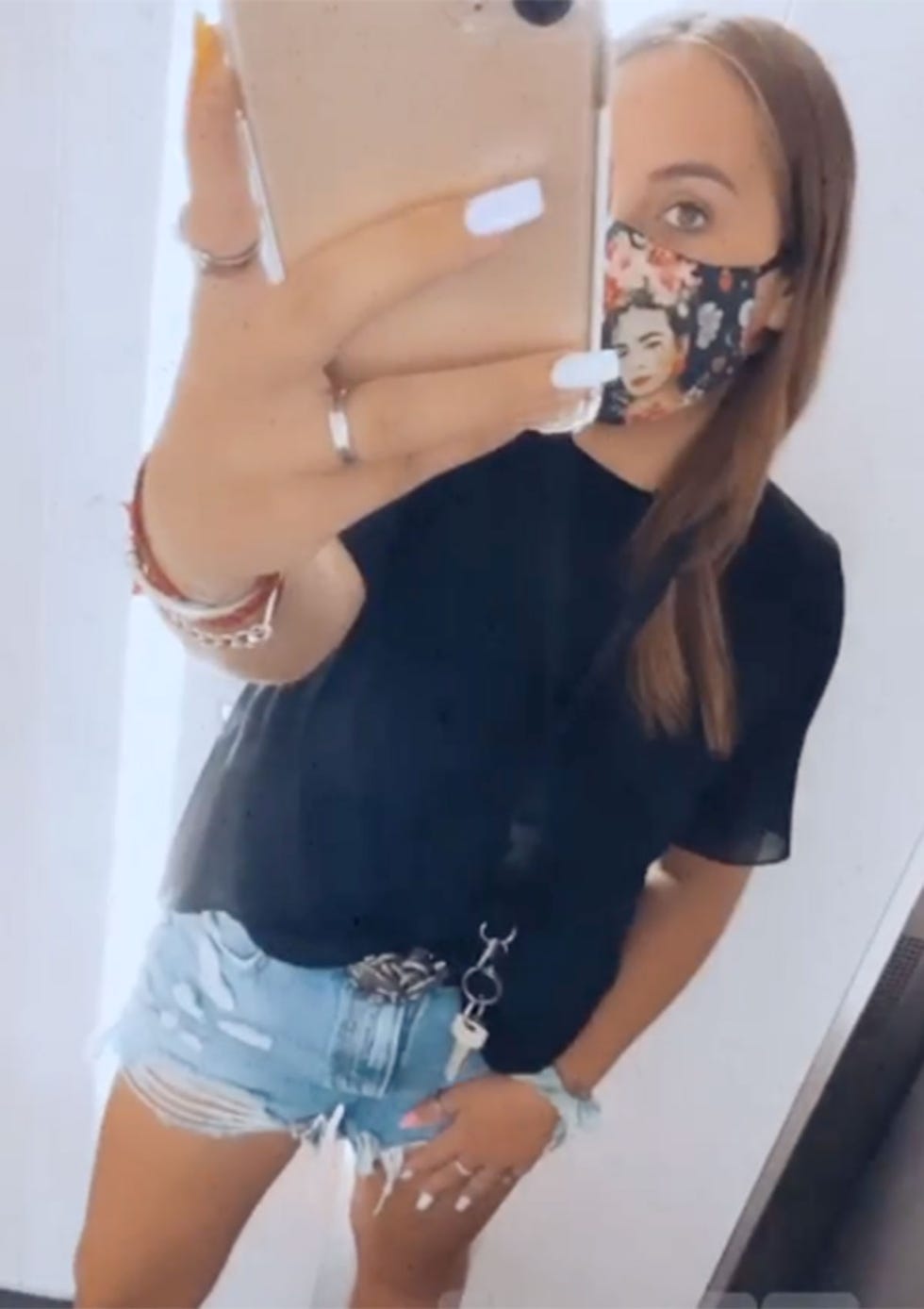 la hija de antonio david flores podría dar un paso más en su relación con su novio, manuel bedmar la pareja se habría comprometido