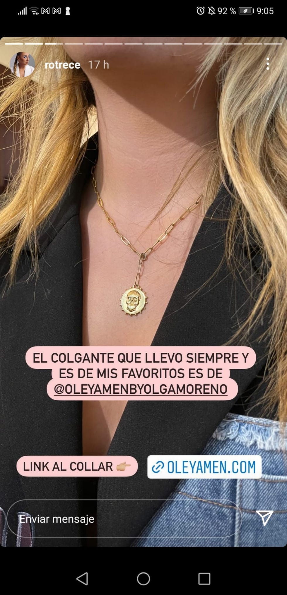 rocío flores presume de un colgante de la tienda de olga moreno